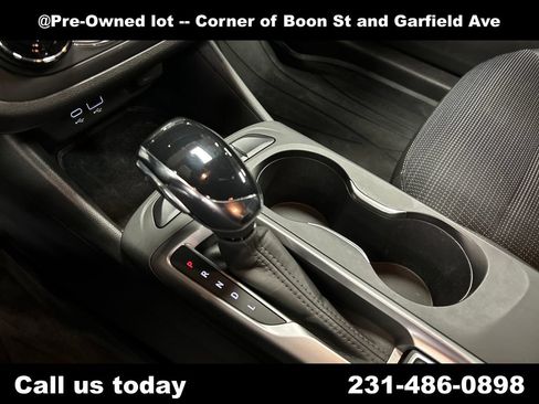 Used 2024 Buick Envista Preferred w/ Convenience I Package FWD image 24