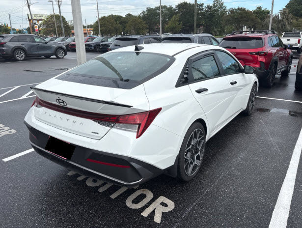 Used 2025 Hyundai Elantra SEL FWD image 7