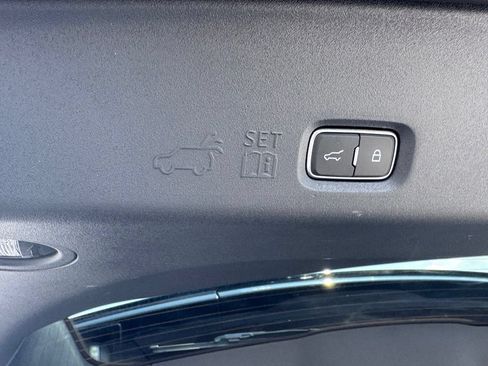 Used 2025 Ford Expedition Platinum w/ Platinum Ultimate Package AWD/4WD image 48