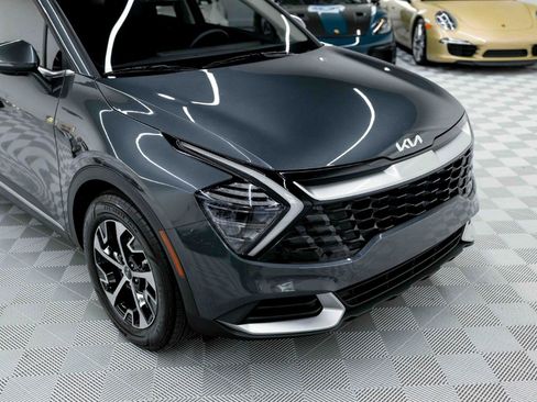 Used 2025 Kia Sportage EX w/ Premium Package image 16