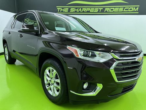 Used 2021 Chevrolet Traverse LT AWD/4WD image 2