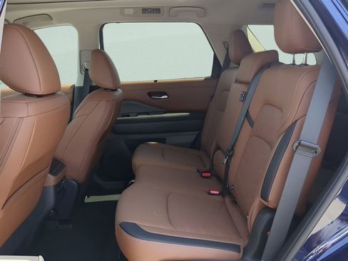 Certified 2024 Nissan Pathfinder Platinum w/ Cargo Package image 13