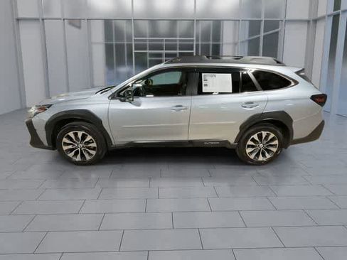 Used 2023 Subaru Outback Limited AWD/4WD image 5