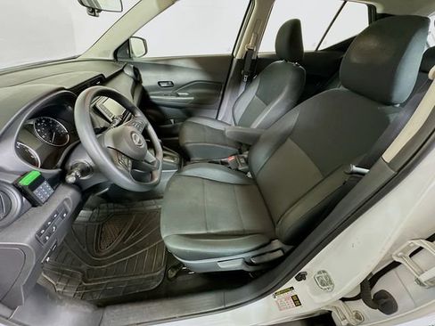 Used 2024 Nissan Kicks S image 12