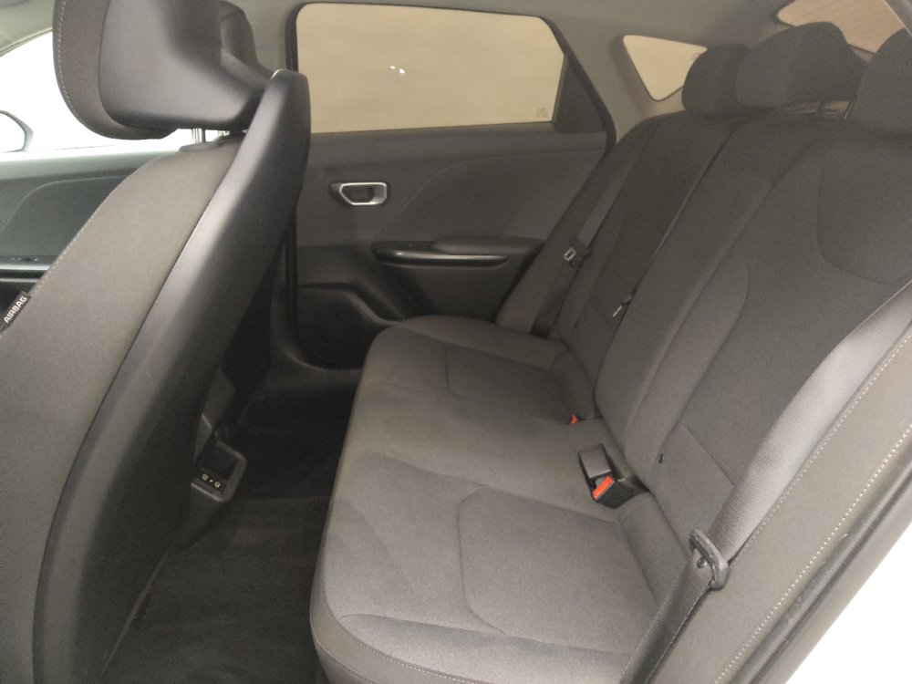 Used 2025 Kia K4 FWD image 18