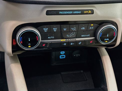 Used 2022 Ford Escape SEL FWD image 24
