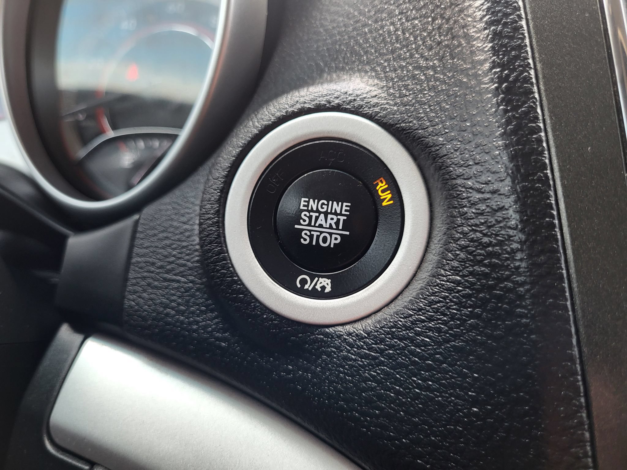 Used 2017 Dodge Journey SXT w/ Comfort/Convenience Group FWD image 16