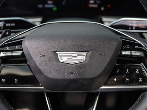 Used 2024 Cadillac Lyriq Tech AWD/4WD image 38