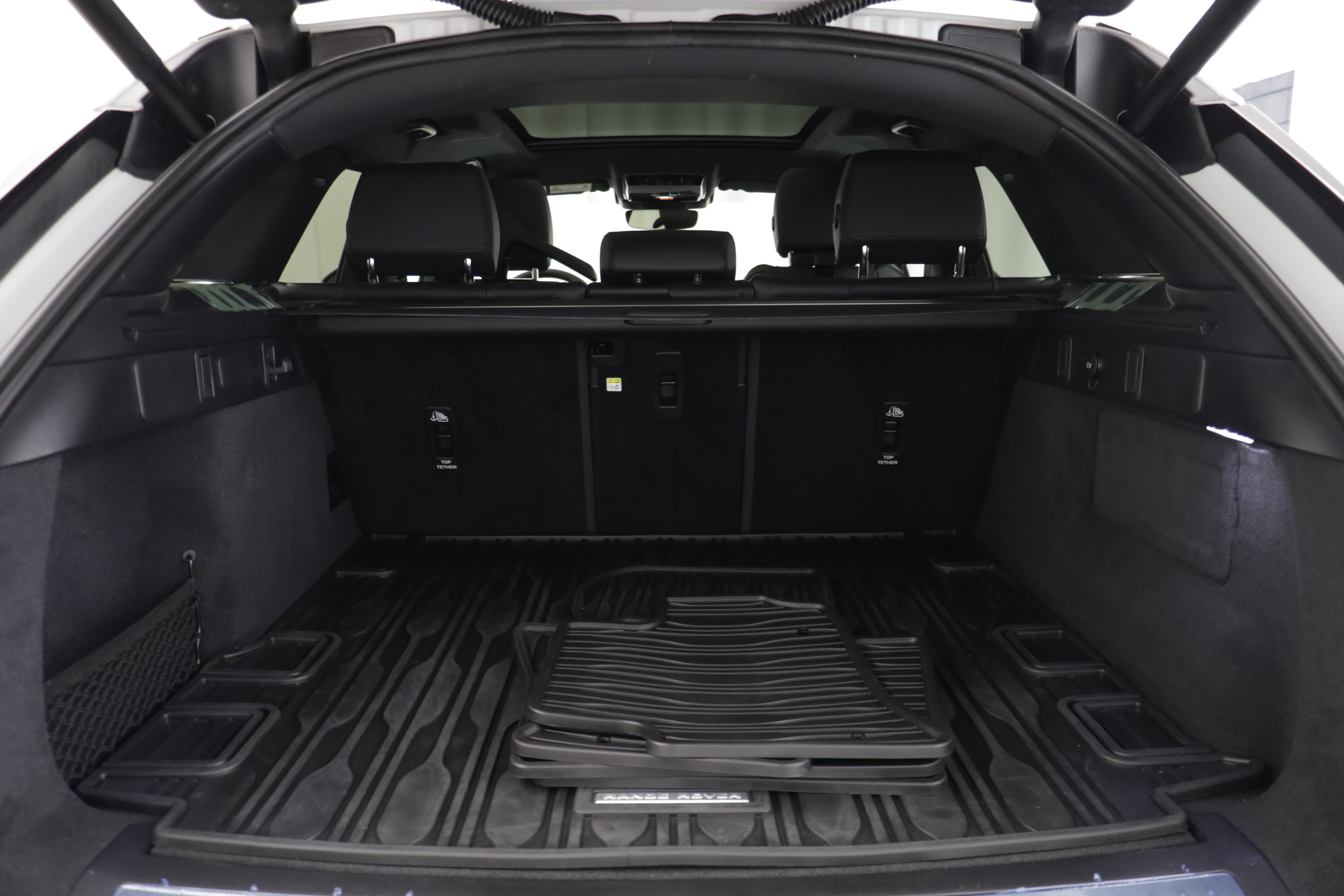Certified 2026 Land Rover Range Rover Velar S AWD/4WD image 18