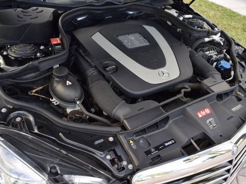 Used 2010 Mercedes-Benz E 350 4MATIC Sedan image 93