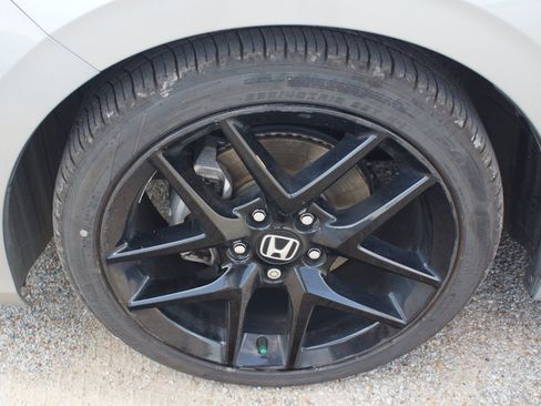 Used 2023 Honda Civic Sport image 24