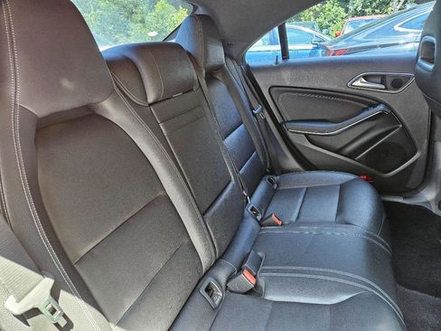 Used 2018 Mercedes-Benz CLA 250 image 41