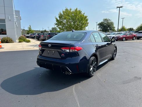 Used 2025 Toyota Corolla SE w/ SE Premium Package FWD image 6