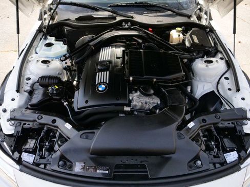 Used 2015 BMW Z4 sDrive35is image 37