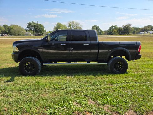 Used 2015 RAM 2500 Limited image 2