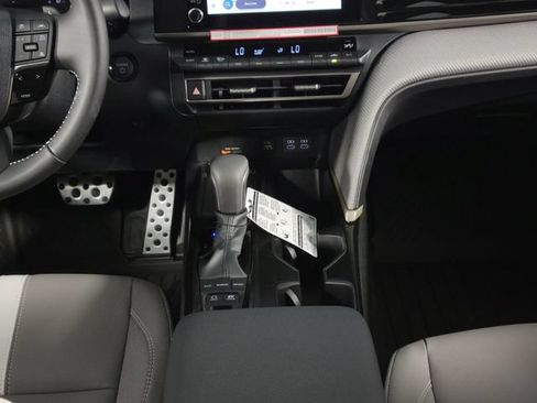 New 2026 Toyota Camry SE FWD image 19
