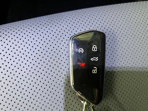 Used 2026 Volkswagen Tiguan SE AWD/4WD image 26
