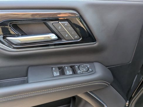 Certified 2025 GMC Yukon Elevation w/ LPO, Elevation Black Package image 20