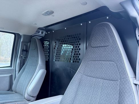 Used 2022 Chevrolet Express 2500 w/ Driver Convenience Package image 17