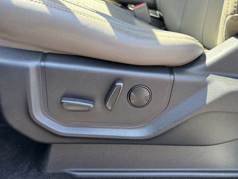Used 2019 Ford F150 Lariat AWD/4WD image 13