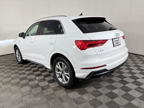 Used 2023 Audi Q3 2.0T Premium image 3