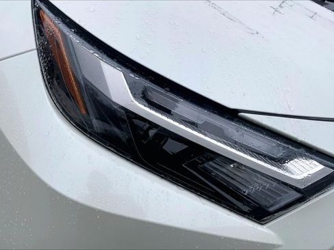 Used 2022 Toyota RAV4 XLE Premium image 28