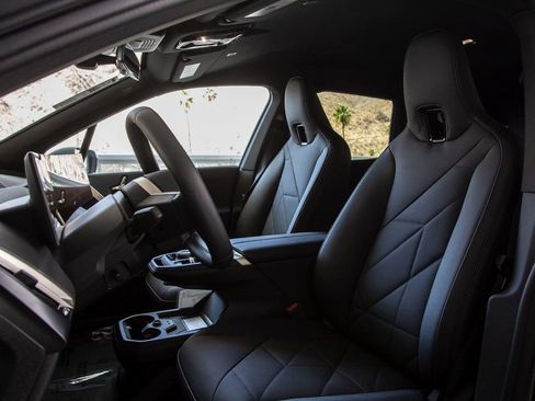 Used 2026 BMW iX xDrive45 w/ Premium Package image 18