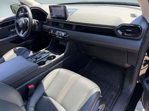 Used 2025 Honda Pilot Touring image 33