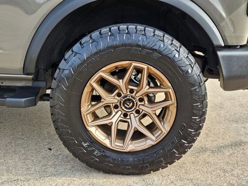 Used 2025 Ford Bronco Outer Banks AWD/4WD image 24