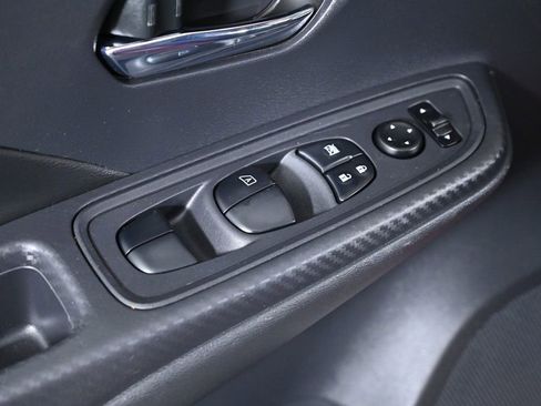 Used 2020 Nissan Versa SV image 23