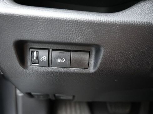 Used 2021 Toyota RAV4 XLE FWD image 17