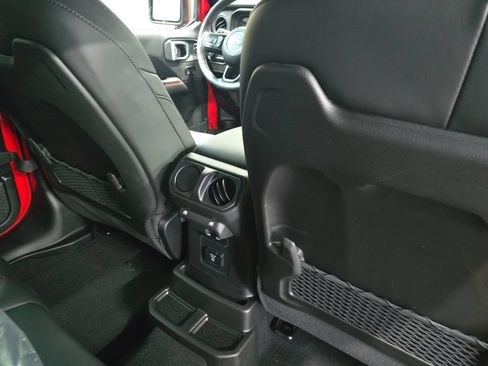New 2026 Jeep Wrangler Unlimited Rubicon w/ Whitecap Package AWD/4WD image 12