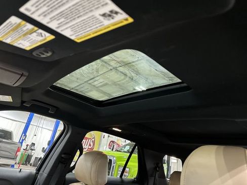 Used 2017 Ford Explorer Limited w/ Equipment Group 301A AWD/4WD image 20