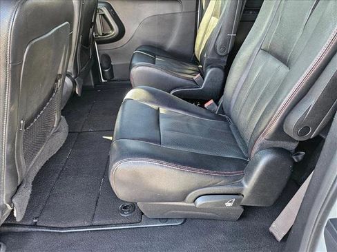 Used 2019 Dodge Grand Caravan GT FWD image 17