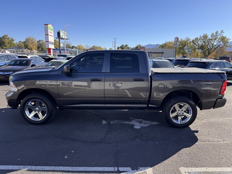 Used 2018 RAM 1500 Express w/ Express Value Package AWD/4WD image 4