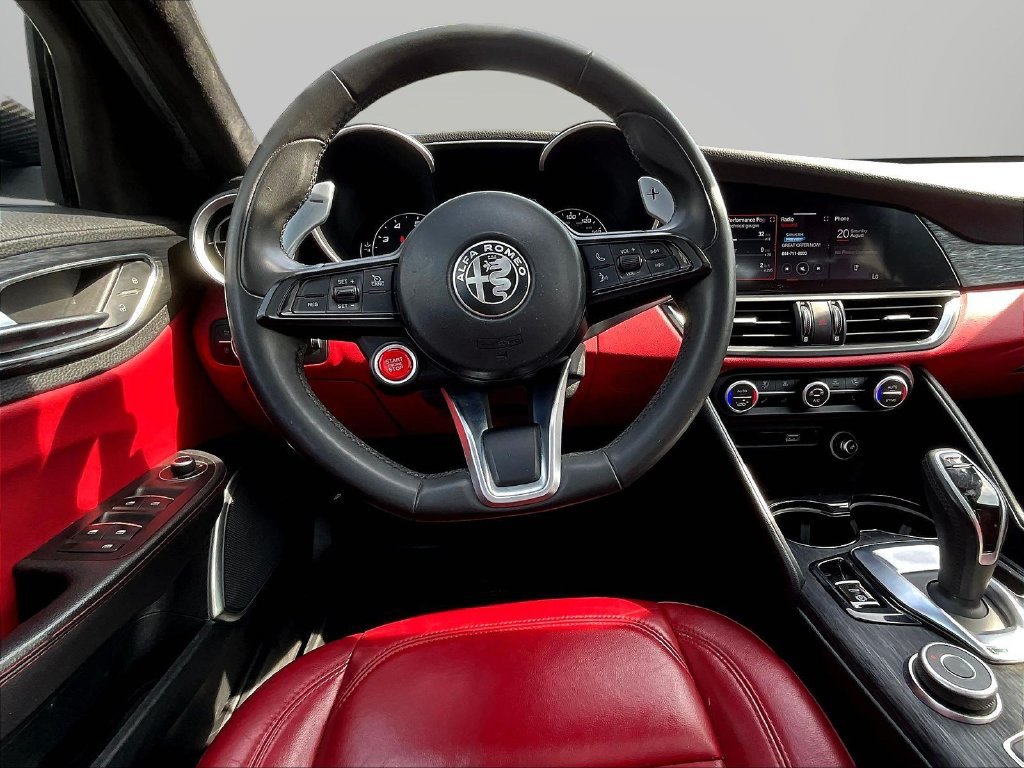 Used 2020 Alfa Romeo Giulia AWD w/ Cold Weather Package image 10