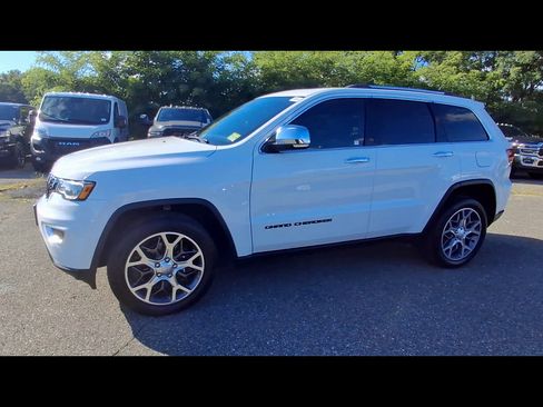 Certified 2021 Jeep Grand Cherokee Limited w/ Premium Lighting Group AWD/4WD image 4