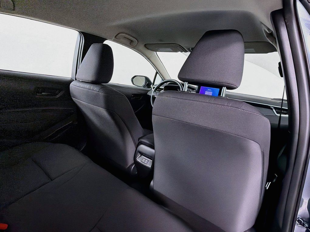 Used 2024 Toyota Corolla LE w/ LE Convenience Package FWD image 27