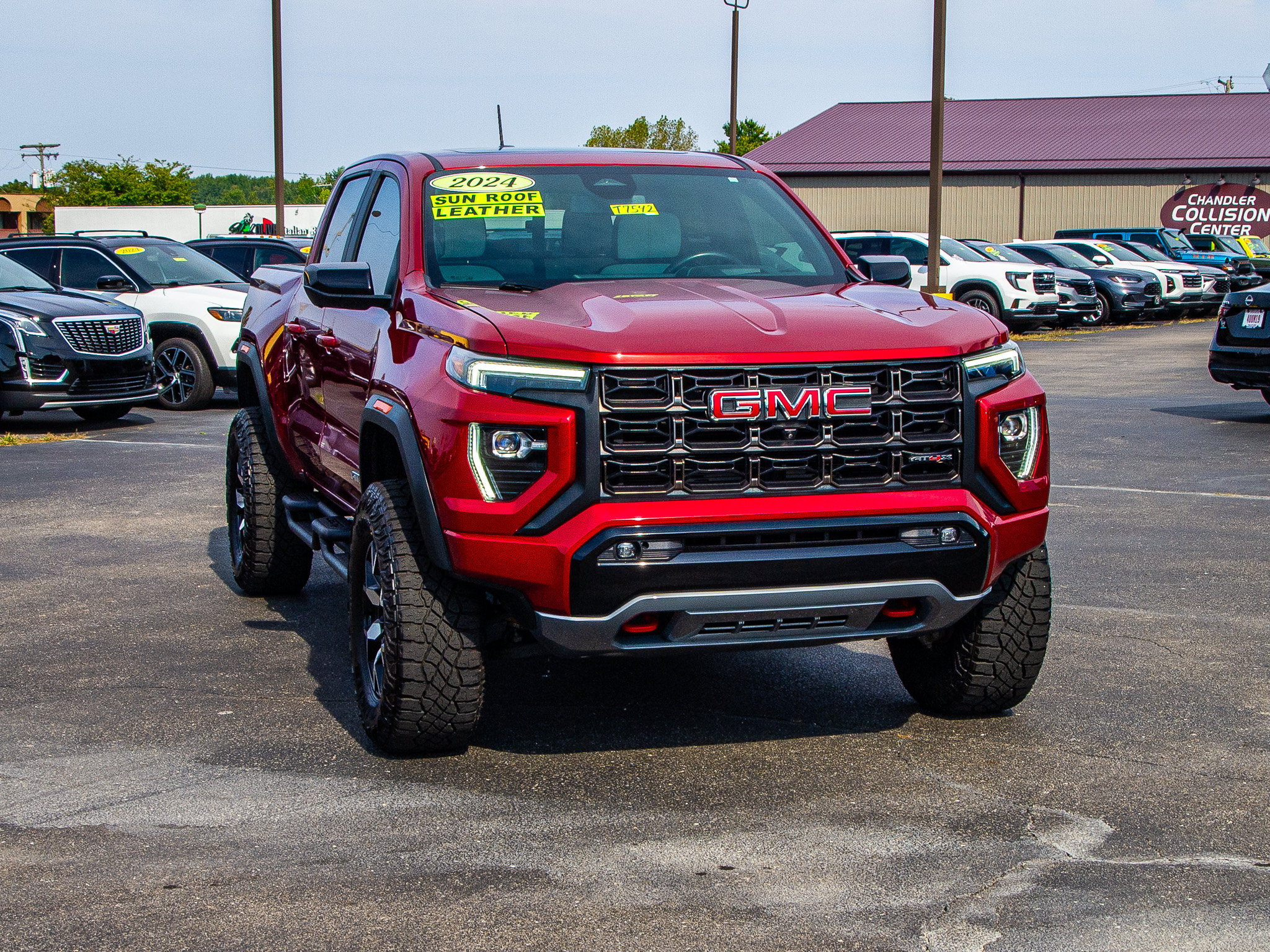 Used 2024 GMC Canyon AT4X AWD/4WD image 10