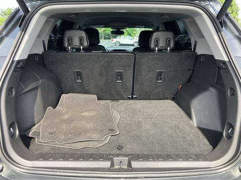 Used 2019 GMC Terrain SLT w/ Preferred Package FWD image 27