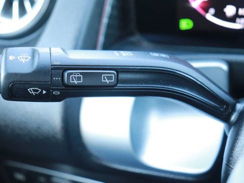 Used 2024 Mercedes-Benz GLB 250 image 21