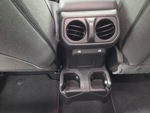 Used 2025 Jeep Gladiator Sport AWD/4WD image 24