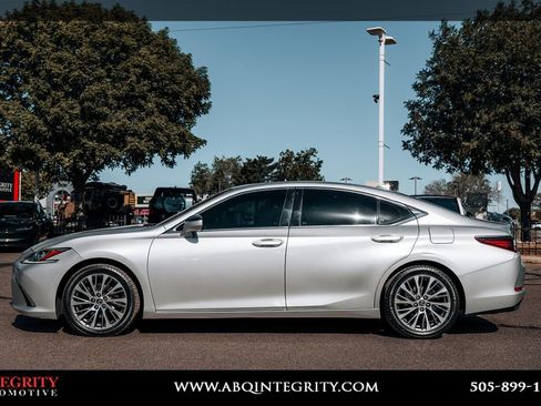 Used 2019 Lexus ES 350 w/ Premium Package FWD image 4