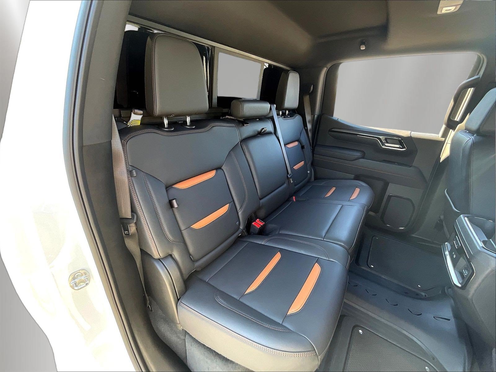 Used 2024 GMC Sierra 1500 AT4 w/ Technology Package AWD/4WD image 27
