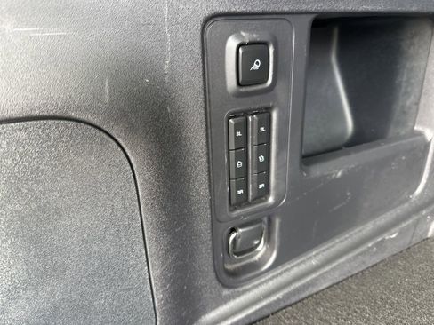 Used 2025 Ford Expedition Active AWD/4WD image 11
