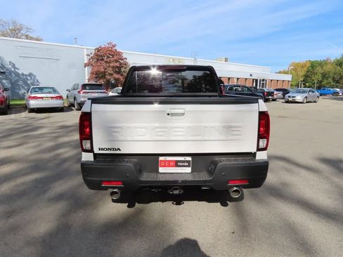 New 2026 Honda Ridgeline Black Edition image 5