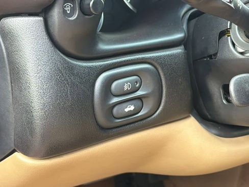 Used 1999 Chevrolet Corvette Convertible w/ Memory Pkg image 15