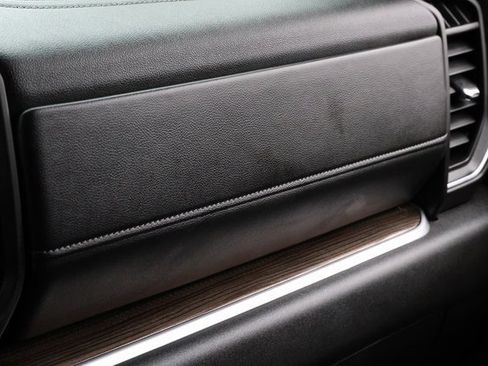 Used 2025 Chevrolet Silverado 2500 LT image 31