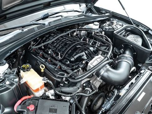 Used 2018 Chevrolet Camaro SS image 31