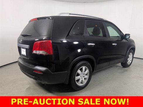 Used 2012 Kia Sorento LX w/ Convenience Pkg image 7